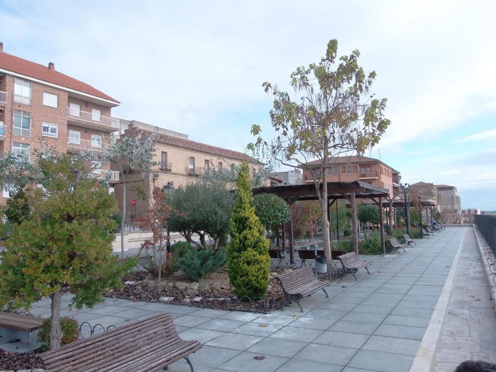 Hostal-Restaurante San Antolin Tordesillas Exterior photo